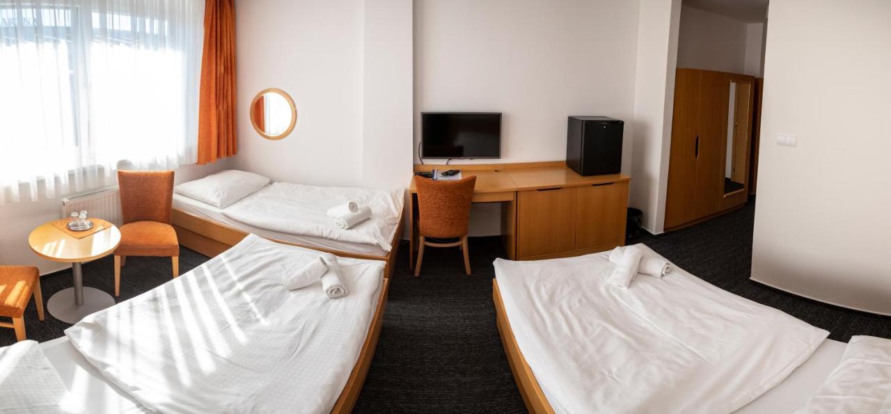 Hotel Puls Ostrawa Zewnętrze zdjęcie
