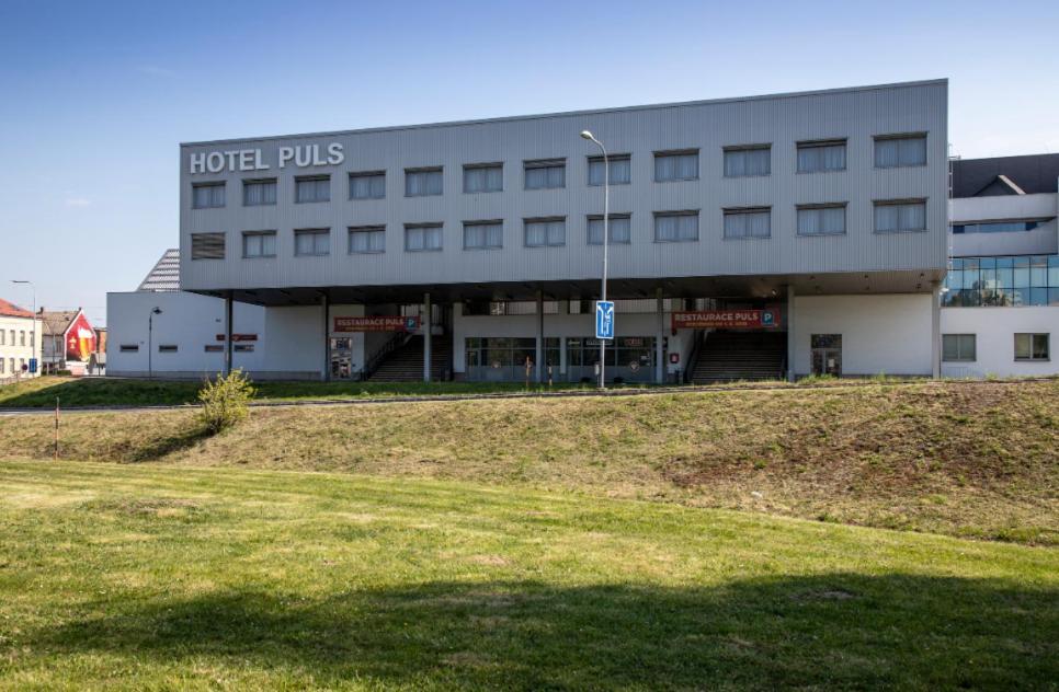 Hotel Puls Ostrawa Zewnętrze zdjęcie