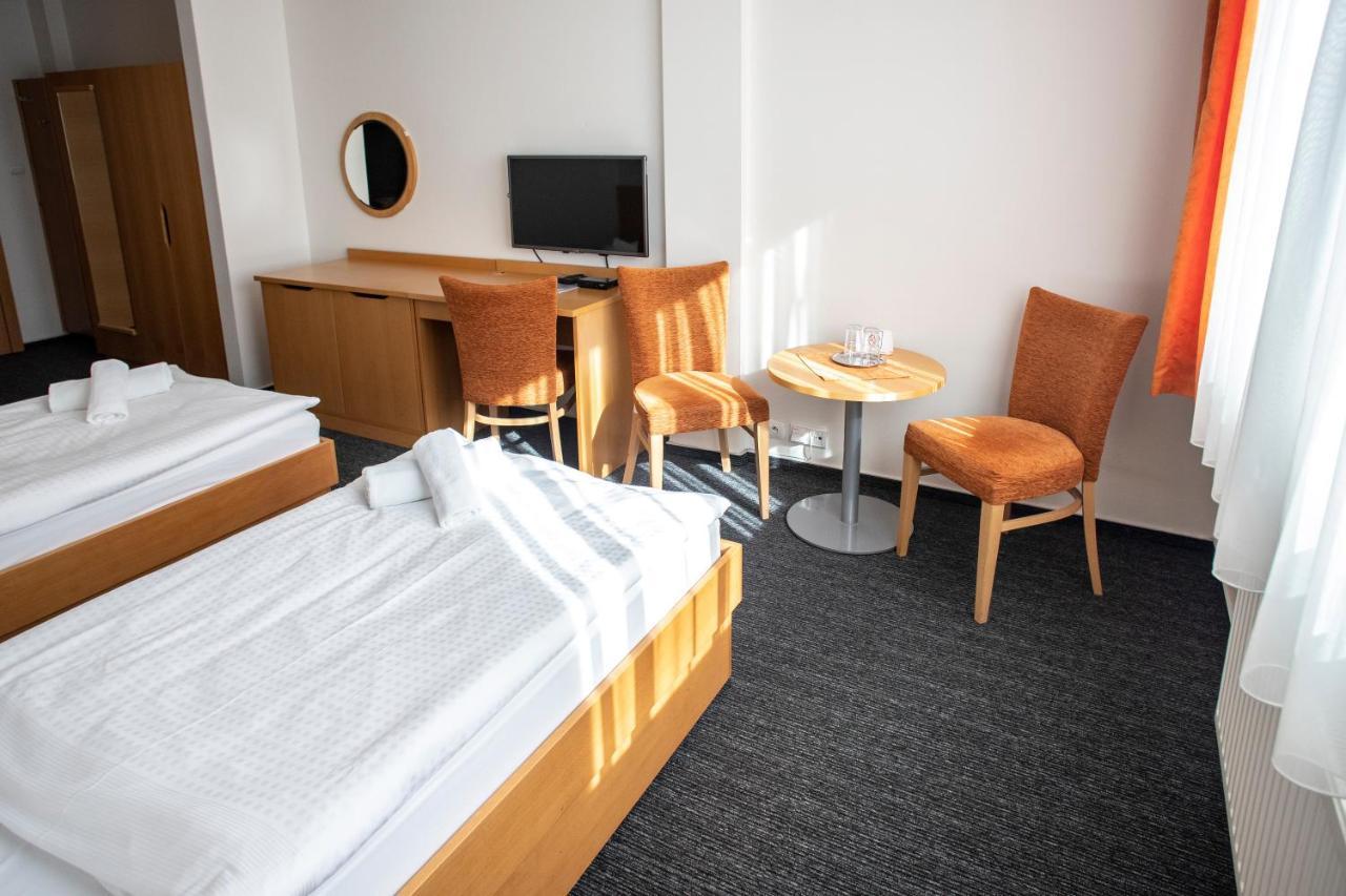 Hotel Puls Ostrawa Zewnętrze zdjęcie