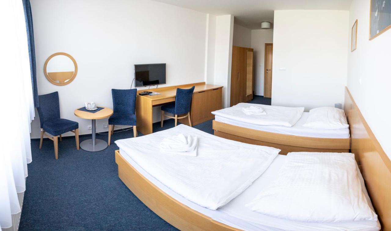 Hotel Puls Ostrawa Zewnętrze zdjęcie